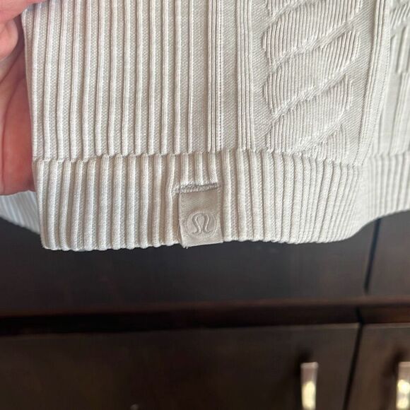 Lululemon lRest Less helix Pullover Crew Neck LS pale gray - Picture 5 of 5